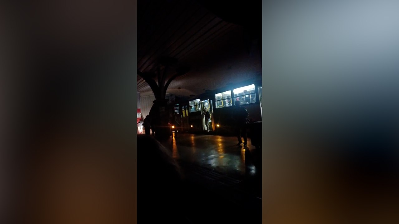 Apagão! Passageiros reclamam de falta de energia no terminal nordeste