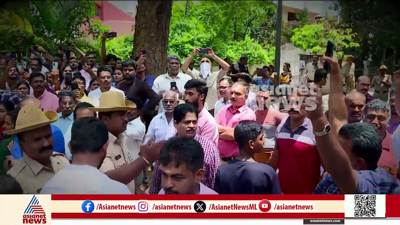 കുഞ്ഞൂഞ്ഞിൻ്റെ ഓർമ്മയിൽ.... ; ഉമ്മൻ ചാണ്ടിയുടെ...
