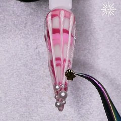 Sizzling summer nails to match the heat! 💅