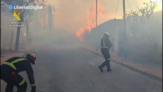 ¿Hay alguien ahí? Guardias civiles desalojan Calypo Fado entre las llamas
