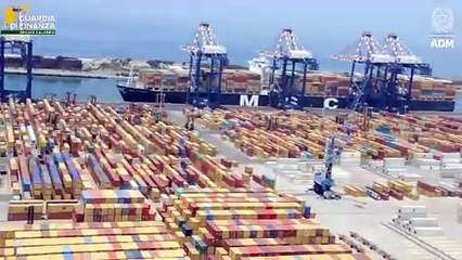 Sequestrati 1220 chili di cocaina nel porto di Gioia Tauro