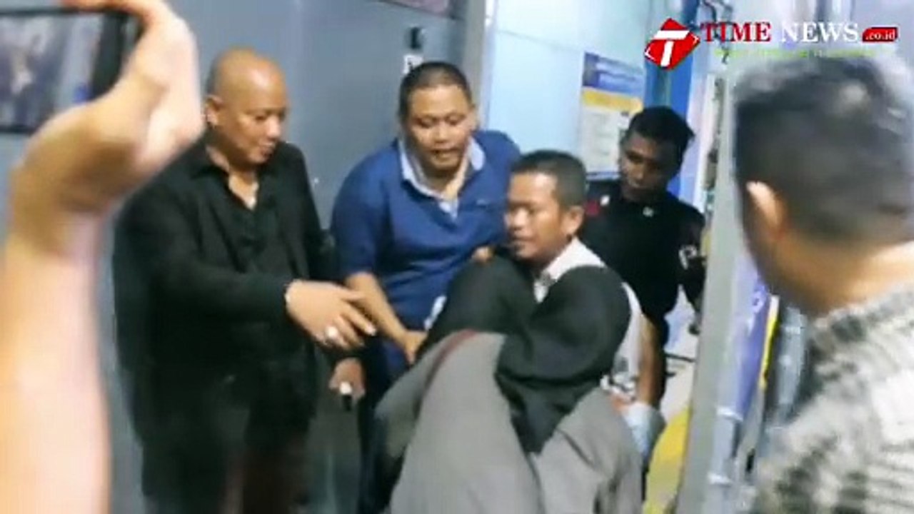 TUKANG OPAK DI SERDANG BEDAGAI YANG DIJADIKAN PELAKU KORUPSI AKHIRNYA DIBEBASKAN