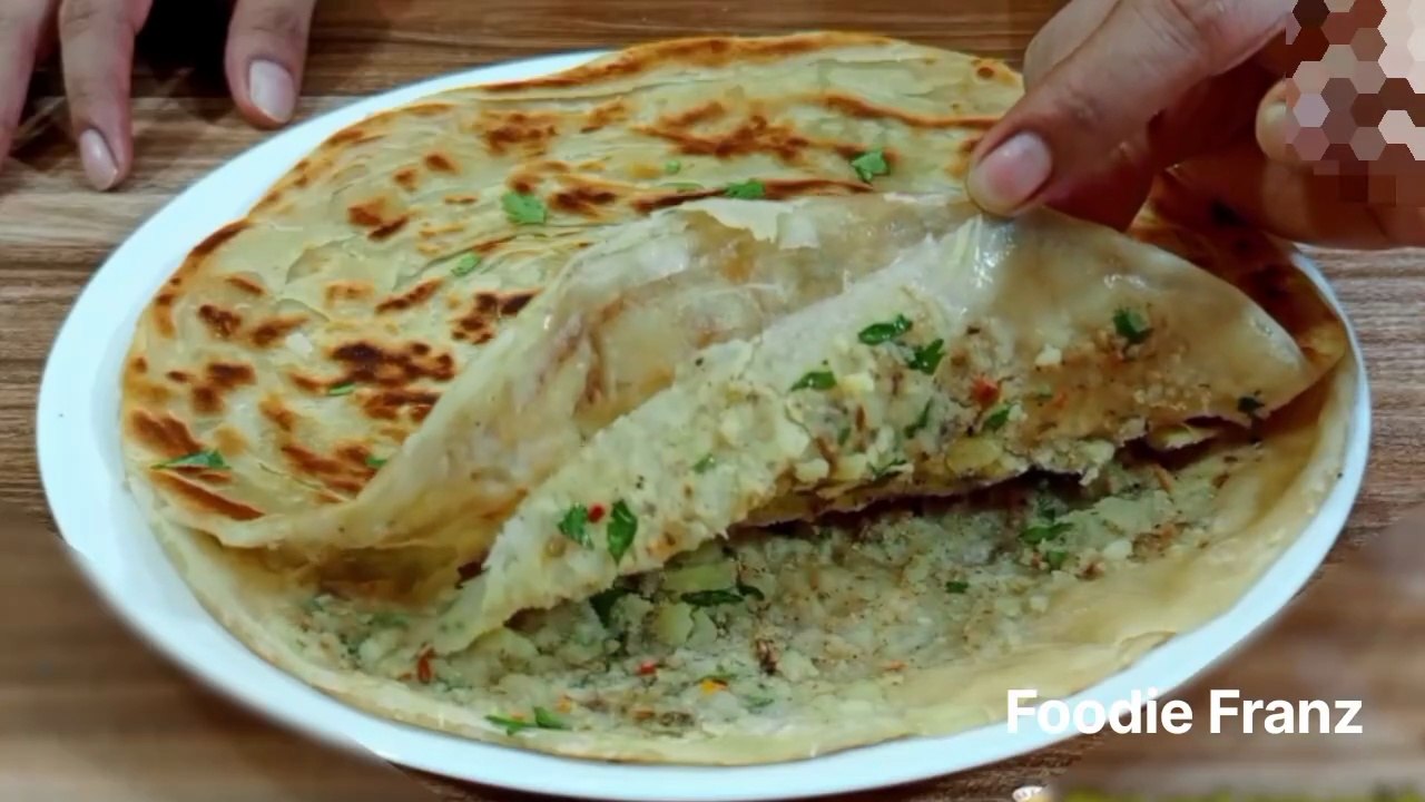 Potato Paratha Recipe | Aloo Wala Paratha Recipe | Potato Paratha Recipe in America | Aloo Paratha Recipe in USA | Lache Wala Paratha Recipe | Potato Paratha Roll | Pakistani Lache Wala Paratha | Foodie Franz | #homecooking