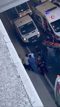 Şanlıurfa’nın Karaköprü ilçesinde sabah saatlerinde Balıkayağı alt geçidinde meydana gelen trafik kazasında 1 kişi yaralandı. Kaza, sabah yoğunluğu yaşanan bölgede trafiği bir süre felç etti.