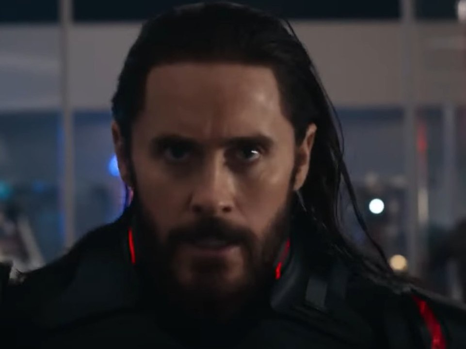 'Tron: Ares': Jared Leto reist im neuen Trailer durch mehrere Welten