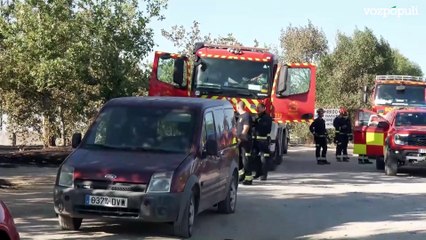 Los bomberos siguen trabajando en el incendio de Méntrida (Toledo)