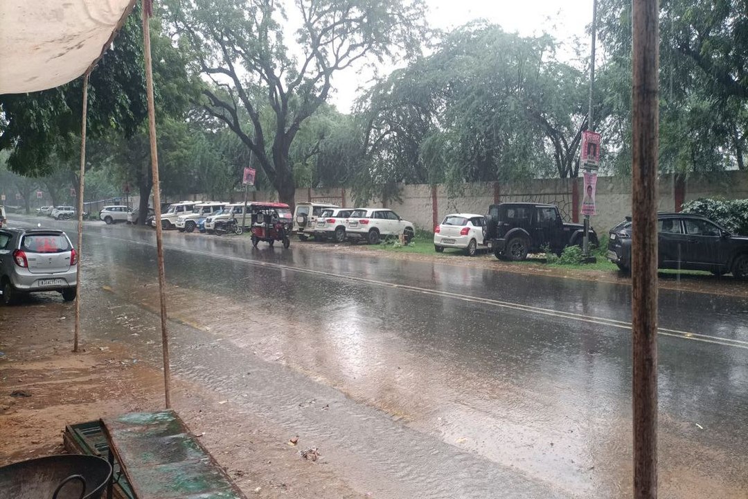 बस्सी में झमाझम बरसात, अब आफत बनती जा रही है बरसात