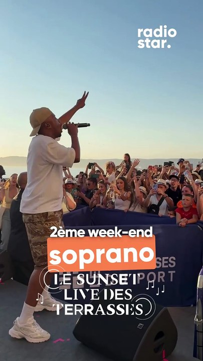 Quand Soprano chante "Cosmo", Marseille chante aussi #soprano #sunsetlive #concert #live