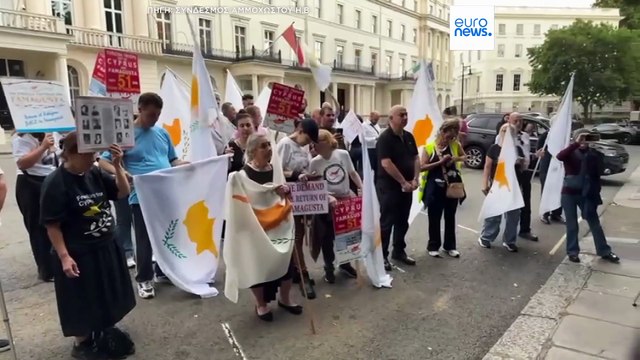 Σύνδεσμος Αμμοχώστου Η.Β.: Διαμαρτυρία έξω από την τουρκική πρεσβεία στο Λονδίνο