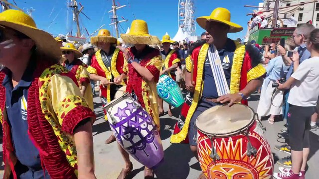 Voiles de Légende, la parade des équipages