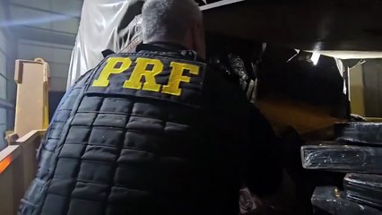 PRF apreende mais de 8 toneladas de maconha; Veja vídeo