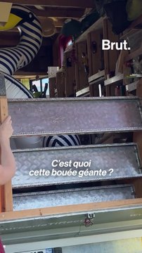 Elle sillonne la Bretagne avec sa brocante ambulante