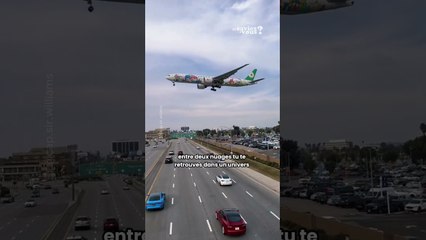 Un avion 100 % Hello Kitty, des sièges au plateau repas ? 🎀✈️