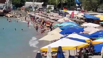 Ünlü tatil cenneti alev alev! Sahillere akın ettiler