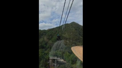 설악산 케이블카 2시간 운행 중단...승객 87명 한때 갇혀 / YTN