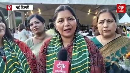 दिल्ली में आयोजित हुआ हरियाली तीज फेस्टिवल, झूला झूलती और लोक गीत गाती नजर आई महिलाएं