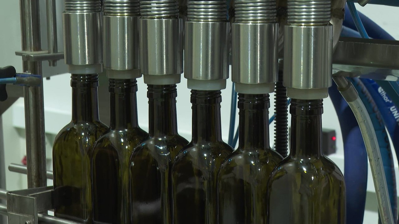 Trump tariffs force Greek olive oil producers to seek new markets