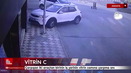 Amasya'da çarpışan iki araçtan birinin iş yerinin vitrin camına çarpma anı