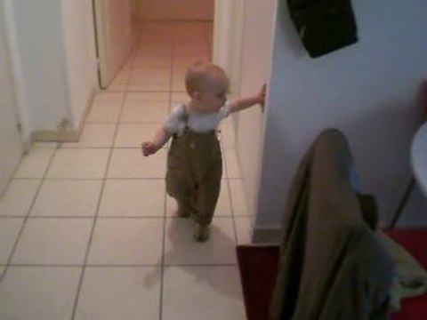 anto marche tout seul !