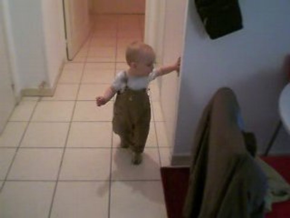 anto marche tout seul !