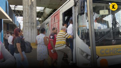 Cierre de estaciones del Metro obliga a pasajeros a salir horas antes para "botar" el tapón