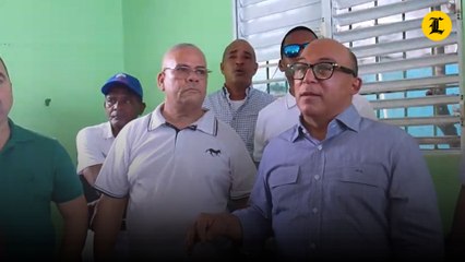 Residentes en Los Guandules se quejan por supuesto desalojo del local de la Junta de Vecinos por parte de un exregidor