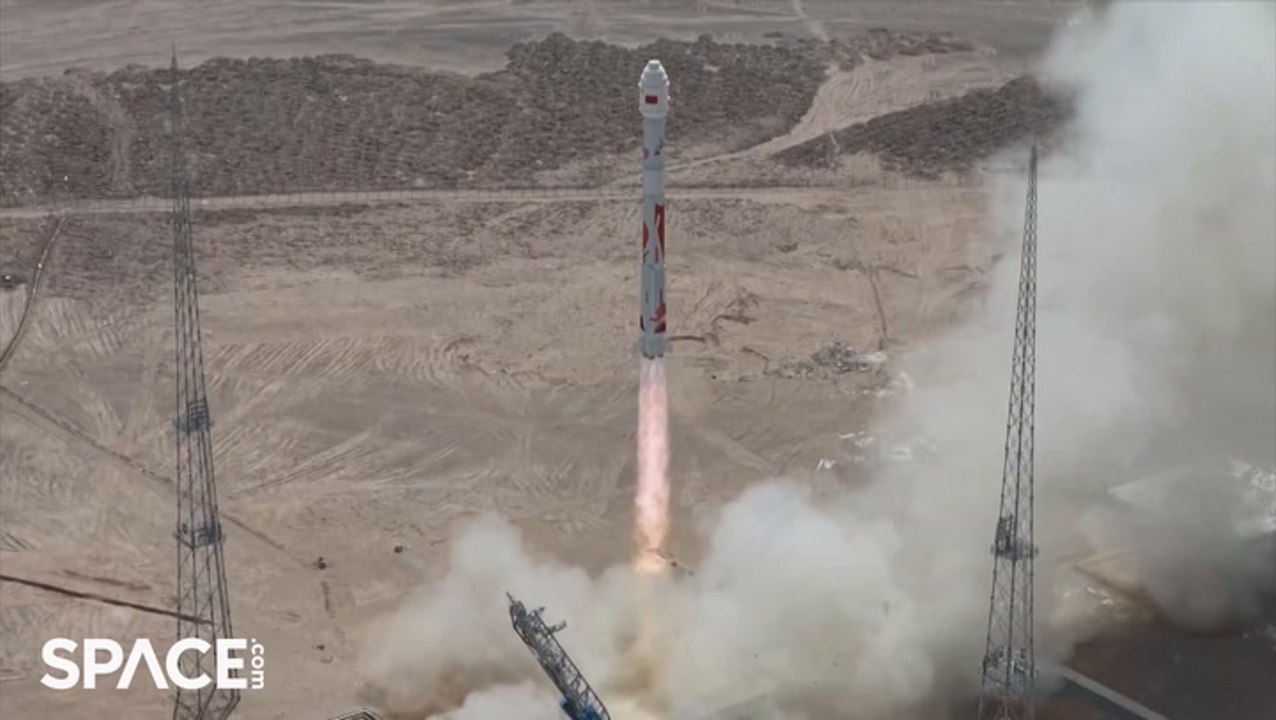 China's Commercial ZQ-2E Launched 6 Satellites, Rocket Sheds Tiles