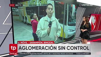 Filas en la terminal Bimodal de Santa Cruz, hay menos buses