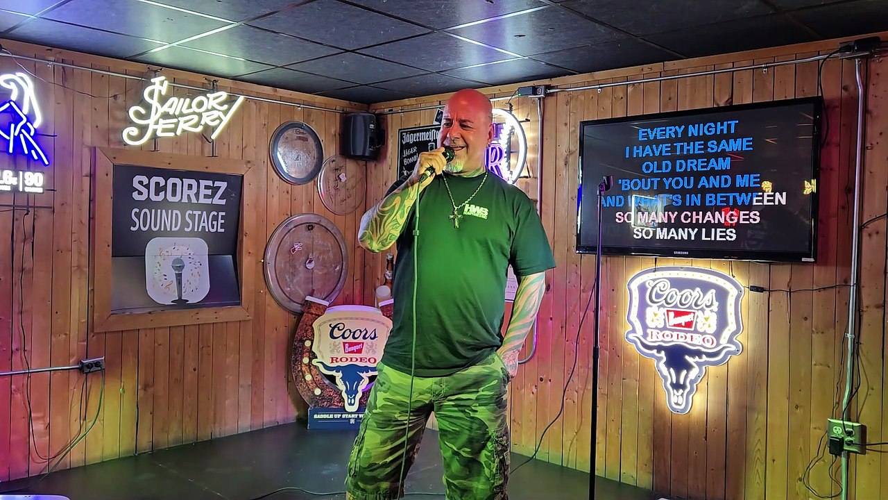 RAINBOW - STONE COLD (PERFORMED LIVE AT SCOREZ)