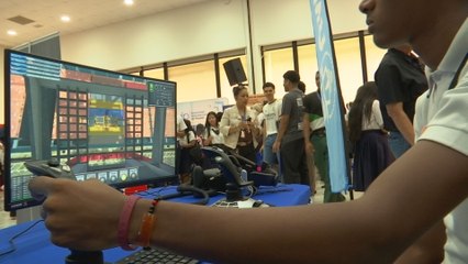 Realizan feria estudiantil para orientar a los jóvenes  en la elección de una carrera universitaria