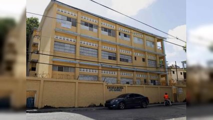 Falta de cupo complican inscripciones en escuelas de la capital