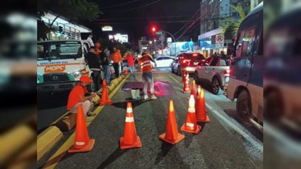 Borran señales permiten giros a la izquierda en la Tiradentes