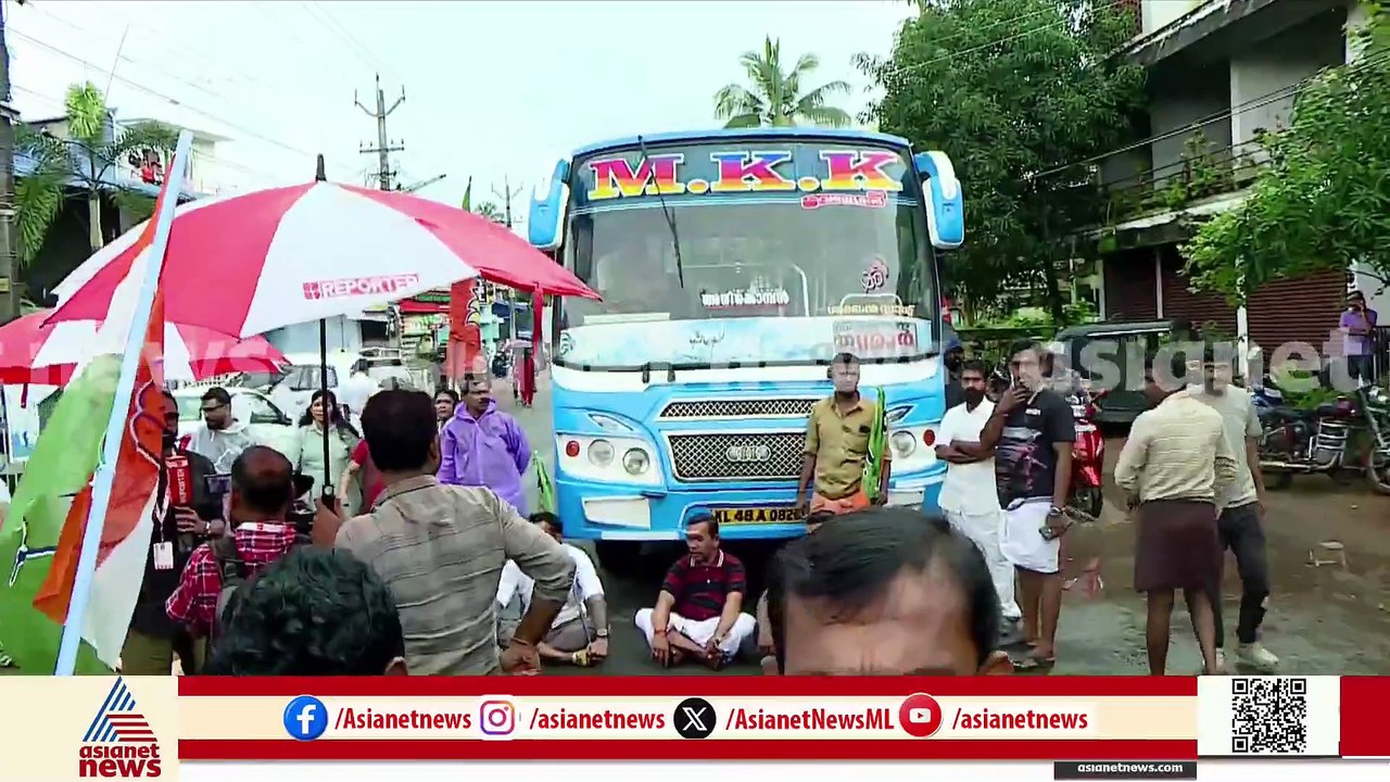 കുഴിയിൽ വീഴാതിരിക്കാൻ ബൈക്ക് വെട്ടിച്ചു, ബസിനടിയിൽ പെട്ട് യുവാവിന് ദാരുണാന്ത്യം