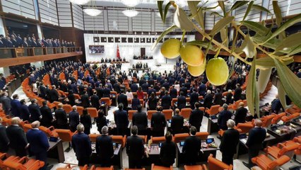 Meclis’te "zeytinlik" gerginliği: AKP ve muhalefet vekilleri arasında arbede yaşandı