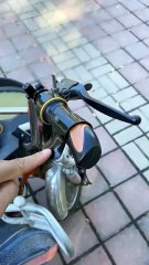 Motor cycle throttle