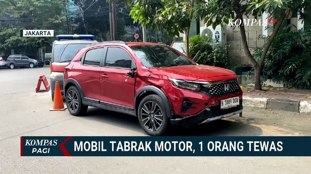 Terobos Lampu Merah, Pengendara Motor Tewas Ditabrak Mobil | KOMPAS PAGI