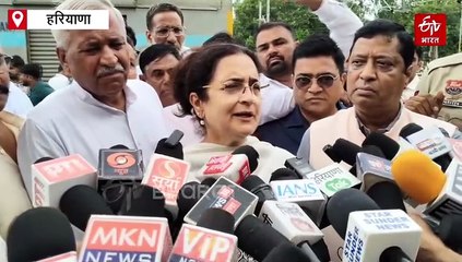 भिवानी स्टेशन का निरीक्षण करने पहुंची किरण चौधरी, कांग्रेस पर किया अटैक, दिग्विजय की टिप्पणी पर बोलीं- "वो जिम्मेदारी वाली बात नहीं करते"