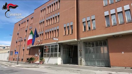 Livorno, preso mentre installa dispositivi per clonare le carte