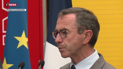 Algérie : la "diplomatie des bons sentiments a échoué" affirme Bruno Retailleau