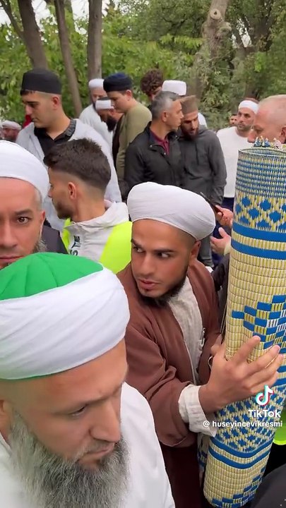 "Şeyh Mahmud Efendi (KS) Türbesi | Ziyaret ve Dualar | Türkiye’de Manevi Anlar"