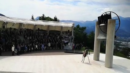 L'emozione dei 100 rintocchi della Campana per Mattarella sul Colle di Miravalle