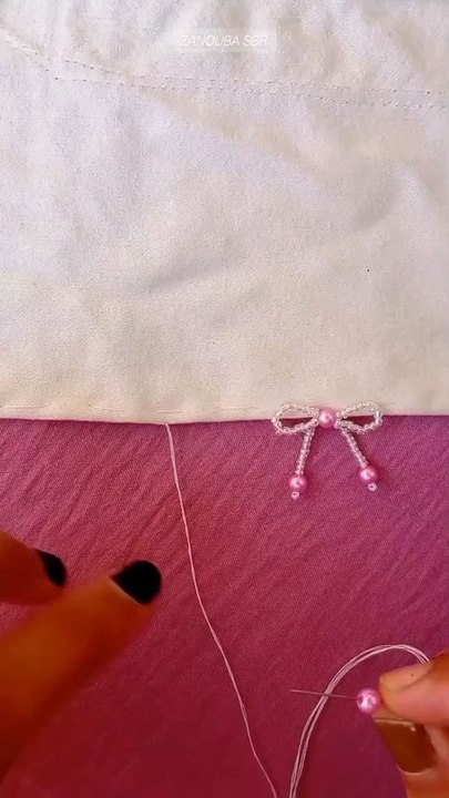 Beaded Bow Tutorial via: @zanouba_sbrLearn how to make a beautiful beaded bow with this easy step-by-step tutorial! Perfect for adding a touch of sparkle to hair clips, gift wrapping, accessories, or DIY crafts.