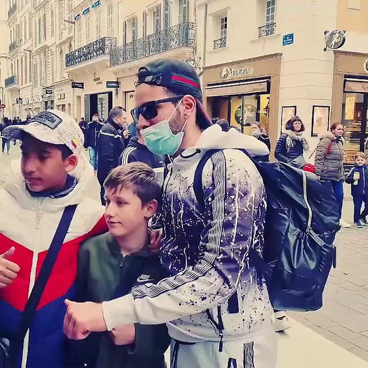 J'AFFRONTE Ibra TV à la machine à poing ! (Il m'offre 5000 euros)