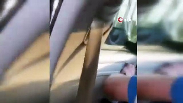 Yol verme tartışmasında eli bıçaklı trafik magandası kamerada: Yol kesip, bıçak çekti...