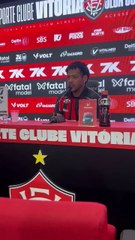 Romarinho é apresentado no Vitória e mira estreia contra o Palmeiras: “Estarei pronto”