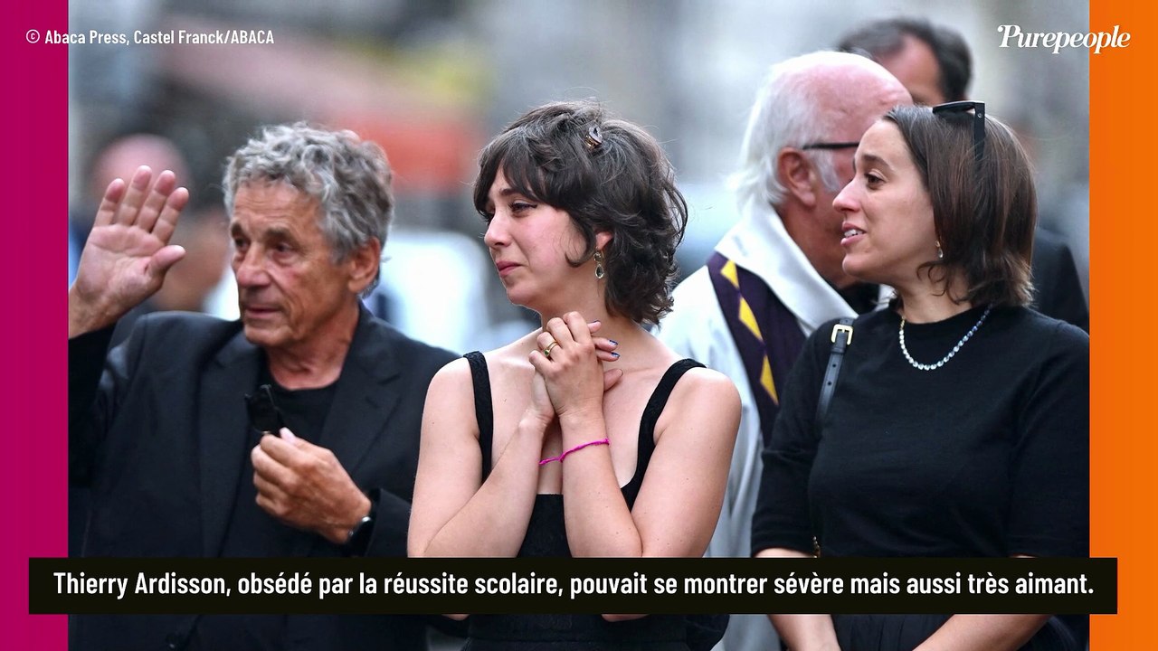"Tout le monde doit se taire pendant qu’il parle" : Ninon, Manon et Gaston, les 3 enfants de Thierry Ardisson font le portrait d'un papa égocentrique