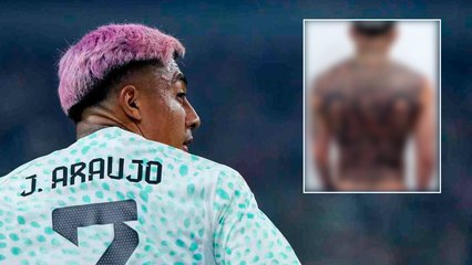 Julián Araujo presume tatuaje en honor a sus padres migrantes y raíces y así luce en su espalda