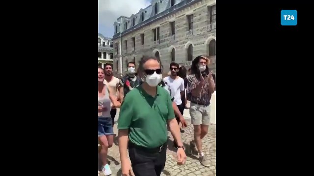 Boğaziçi Üniversitesi Rektörü Naci İnci'ye öğrencilerden protesto