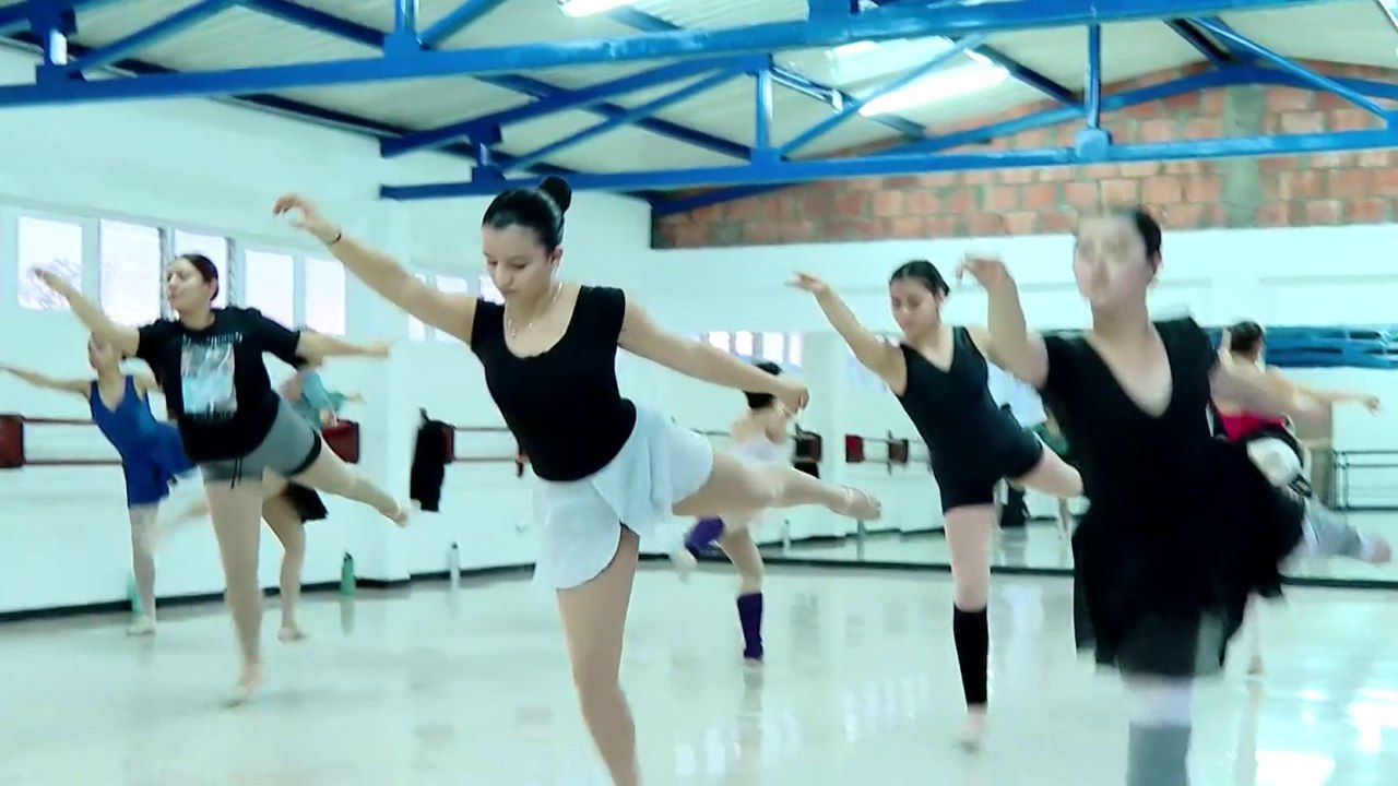tn7-bailarines-190725