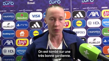 Bleues - Peyraud-Magnin : "Elles ont mis la caravane devant la cage"